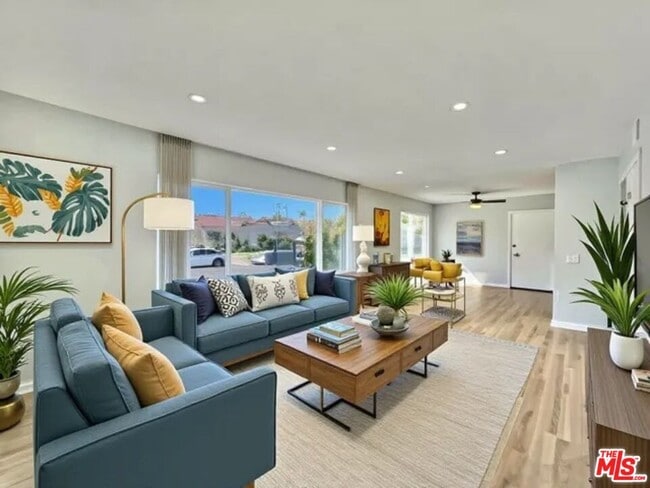 Building Photo - 2012 S Bedford St Unit 1