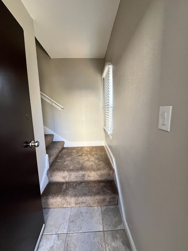 Photo - 2520 Cedar Ave Unit 2520