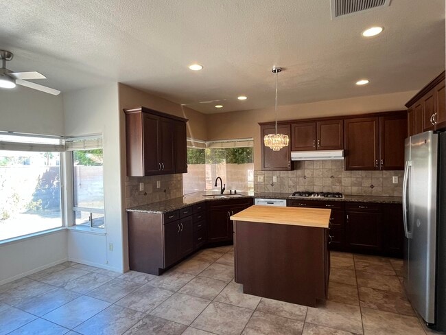 Photo - 40180 Eastwood Ln