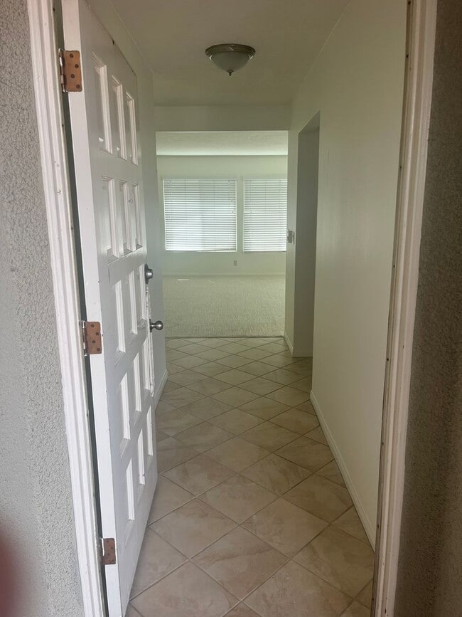 FANTASTIC CONDO IN THE HEART OF BELMONT SH... - FANTASTIC CONDO IN THE HEART OF BELMONT SH...