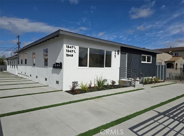 Building Photo - 1547 W 82nd St