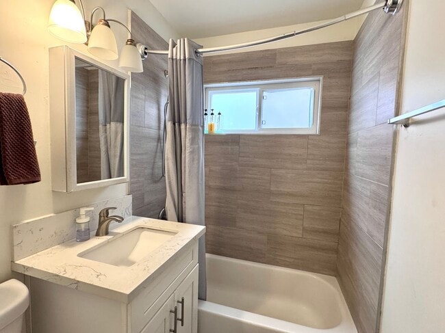 Photo - 4419 W Rosecrans Ave Unit 4421 1/2