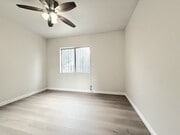 Photo - 1323 W 58th St Condo