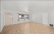 Photo - 3813 Birch St