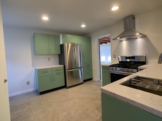 Photo - 4317 Westlawn Ave Unit rear