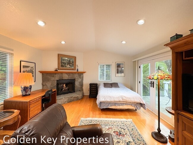 Building Photo - Welcome to this spacious granny flat locat...