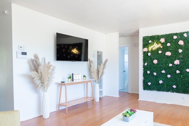 Photo - 61740 Oleander Dr