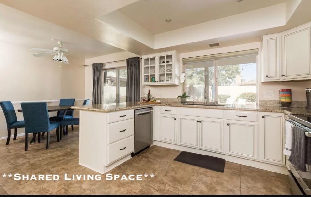 Photo - 1796 Delaware Ave