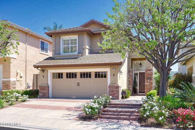 Building Photo - 3024 Hollycrest Ave Rental