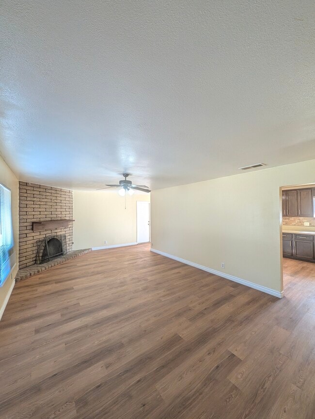 Photo - 26820 Cornell St