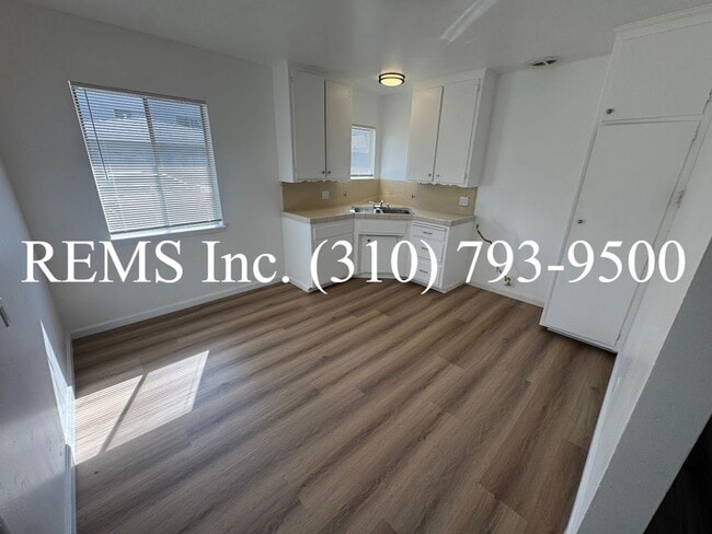 Photo - Refurbished Unit with a 1 Car Garage and L... Unit 13534 1/2