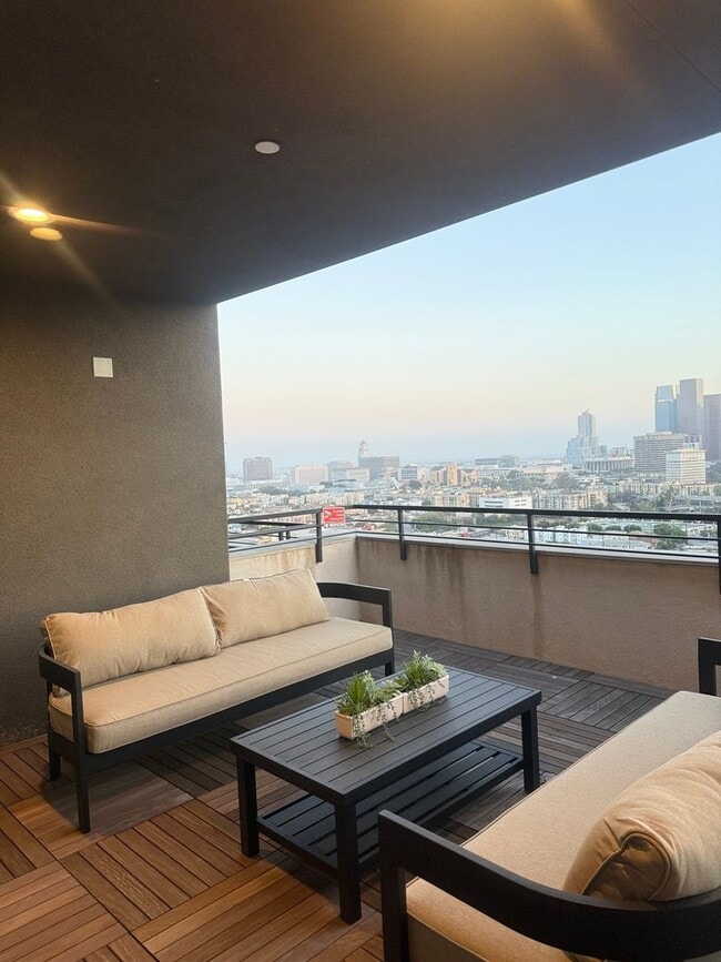 Photo - 1056 Joels Pl