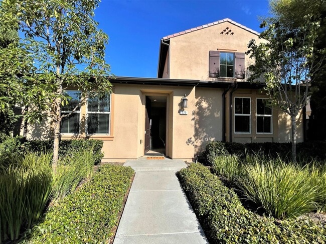 Building Photo - Spacious 4 bedroom, 3 bath Condo in Irvine!