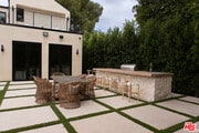 Photo - 5064 Encino Ave