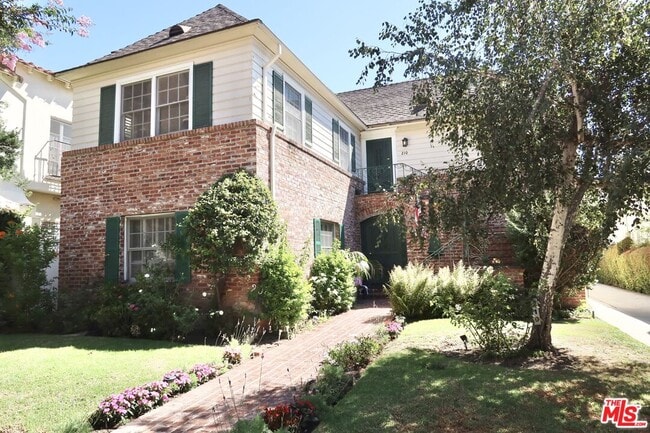 Photo - 210 S Spalding Dr Condo