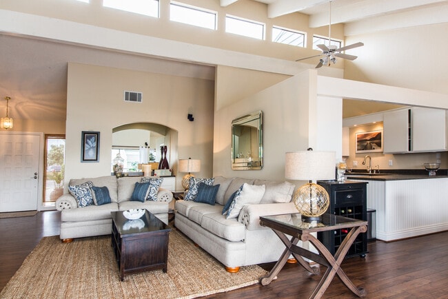 Photo - 4431 Gateshead Bay Unit 1