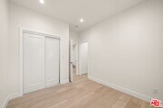Photo - 212 S Reeves Dr Unit 13