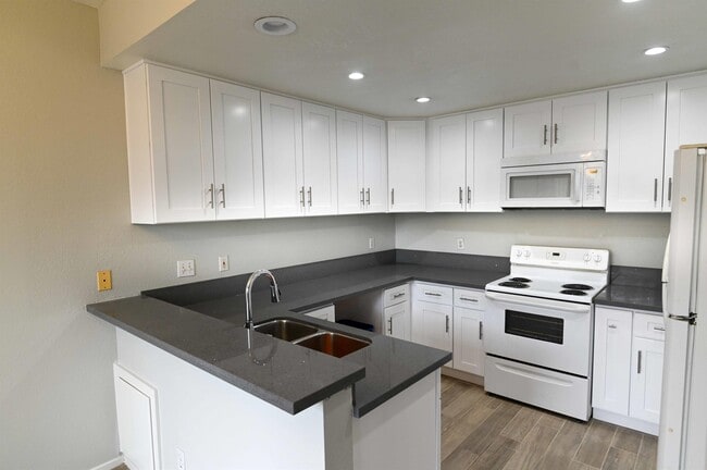 Photo - 146 Gallery Wy