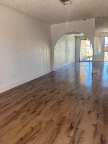 Building Photo - 83632 Manzanita Ave