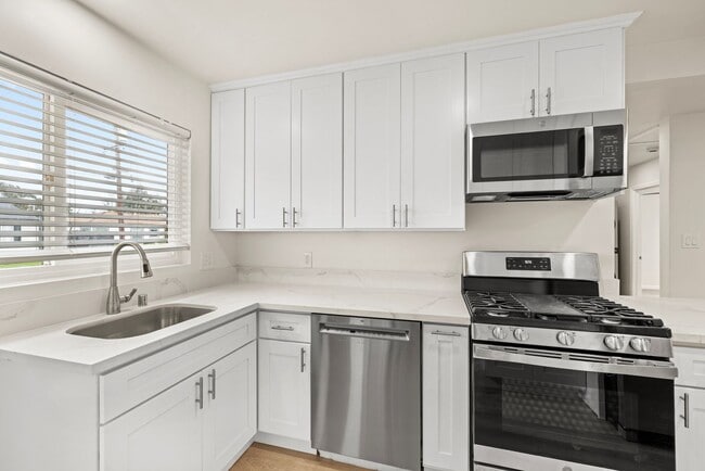 Photo - 5162-5166 Ewing St. Unit 5162 Ewing St.