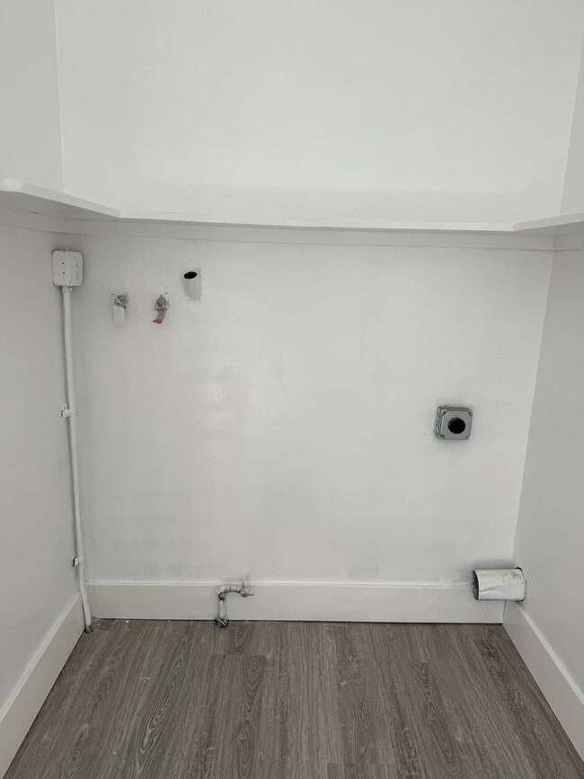 Photo - Van Nuys, 2br -1ba HOME