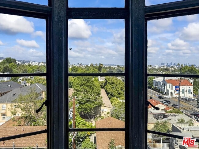 Photo - 1314 Hayworth Ave Unit 602