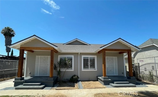 Building Photo - 1167 N Berendo St