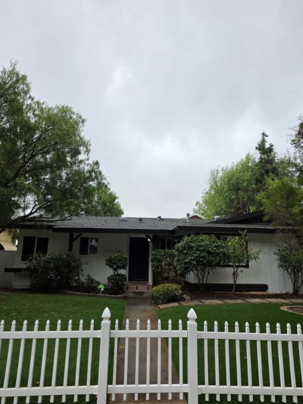 Photo - 16542 Chatsworth St