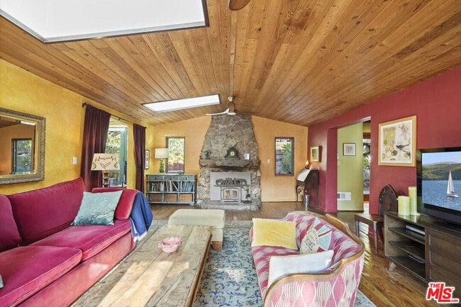 Photo - 809 Basin Dr