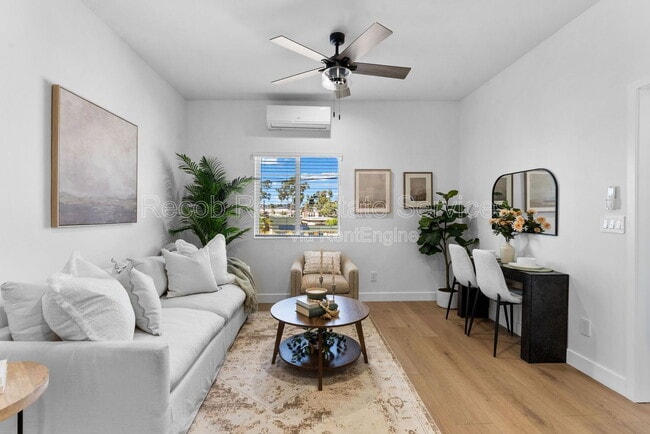 Photo - 4286 Samoset Ave Unit 5