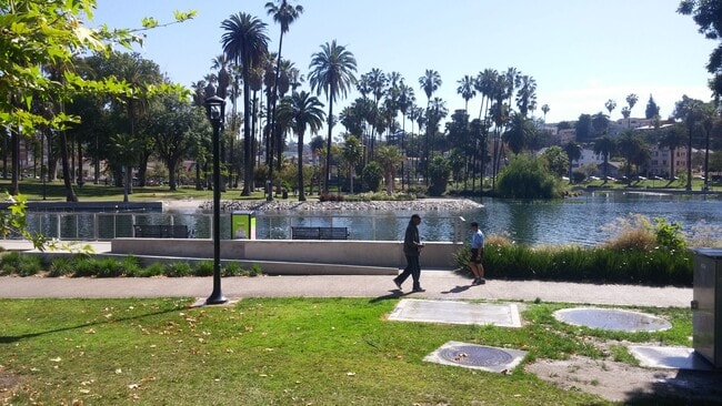 Photo - 1828-1828 Montrose St Unit 4