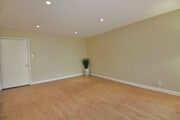 Photo - 1 Bedroom Condo For Lease in Fullerton