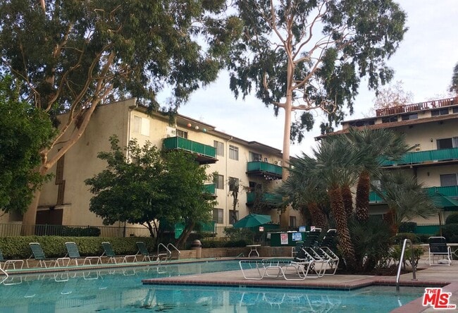 Photo - 5460 White Oak Ave Condo Unit A312
