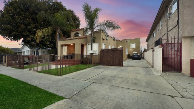Photo - 1050 Orange Ave