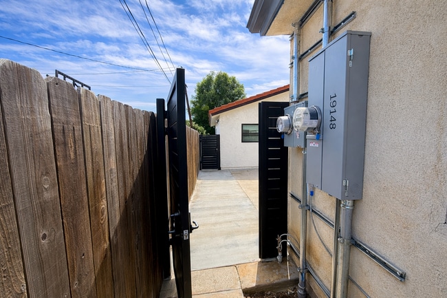 Photo - 19146 Chase St