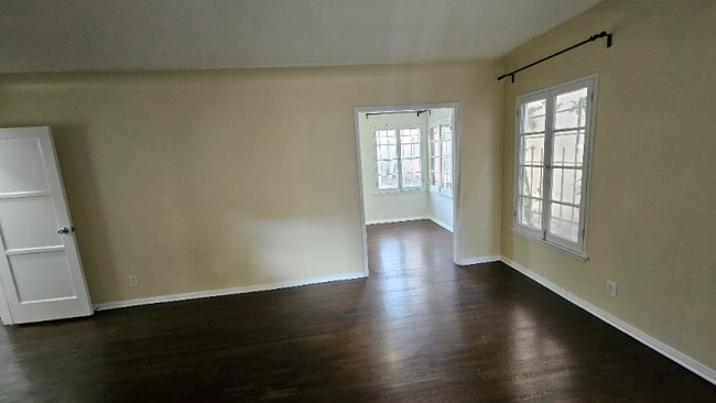 Photo - 122 N Gale Dr Unit B