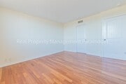 Photo - Beautiful One Bedroom Apartment in Los Ang...