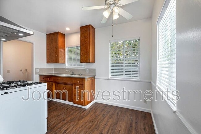 Photo - 818 Mayflower Ave Unit #A