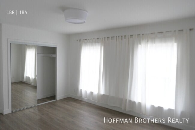 Photo - 925 1/2 W 41st Dr Unit A