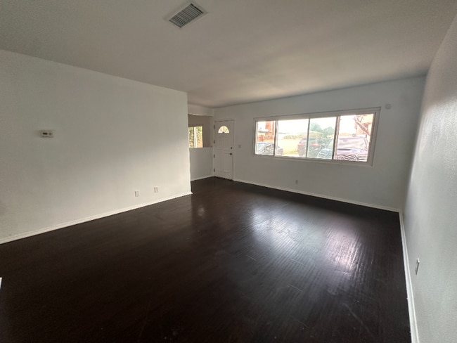 Photo - 10929 Buford Ave Unit 10927 1/2