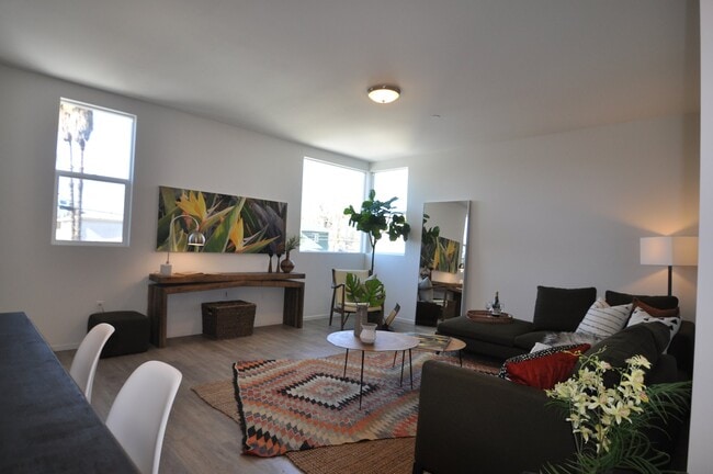 Photo - 5720 Klump Ave Unit 3