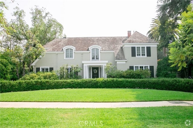 Building Photo - 740 Pinehurst Dr Rental