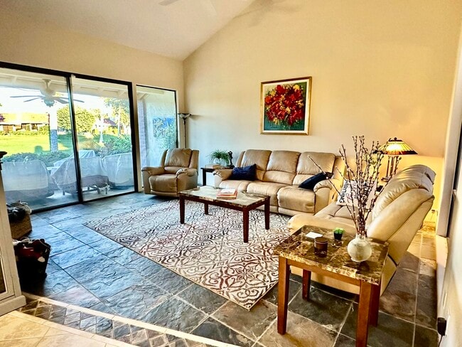 Photo - 134 Las Lomas Ave