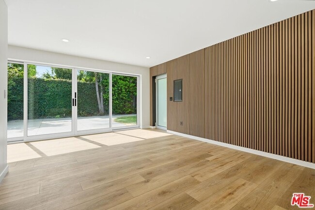 Photo - 460 N La Jolla Ave