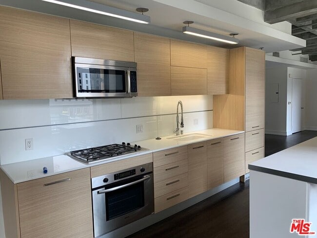 Photo - 727 W 7th St Unit 710