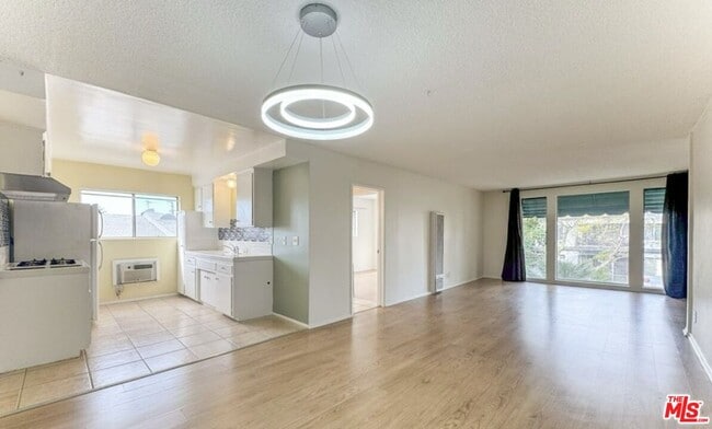 Photo - 1014 N Spaulding Ave Condo Unit 8