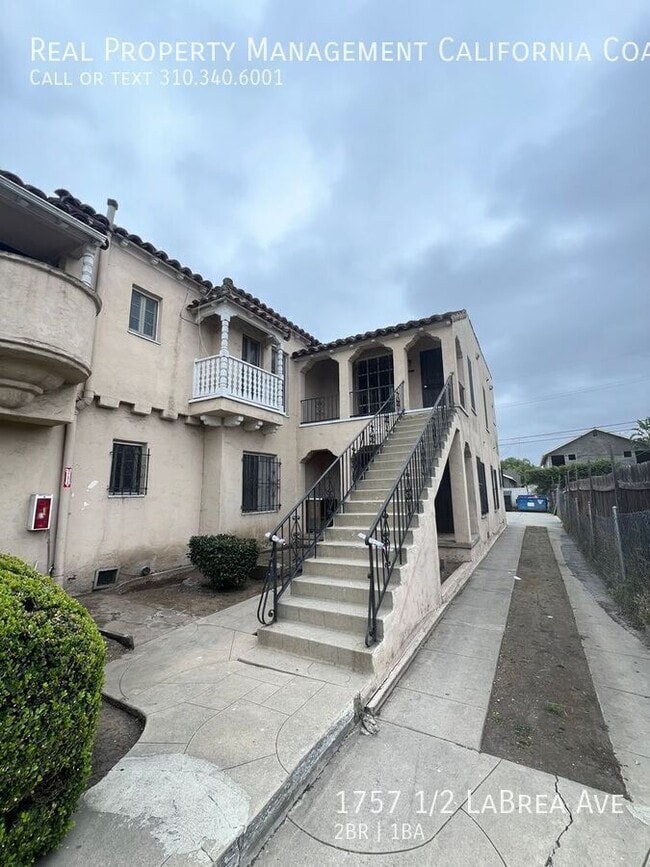 Building Photo - 1757 1/2 LaBrea Ave-