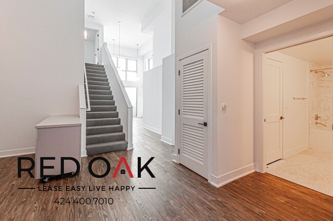 Photo - 1168 S Barrington Ave Unit 604