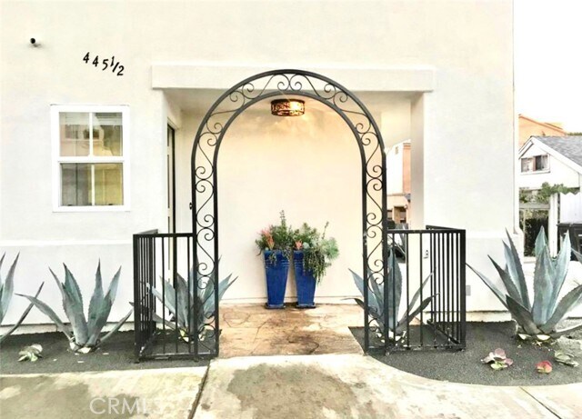Photo - 445 Begonia Ave