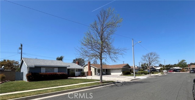 Photo - 22823 Date Ave